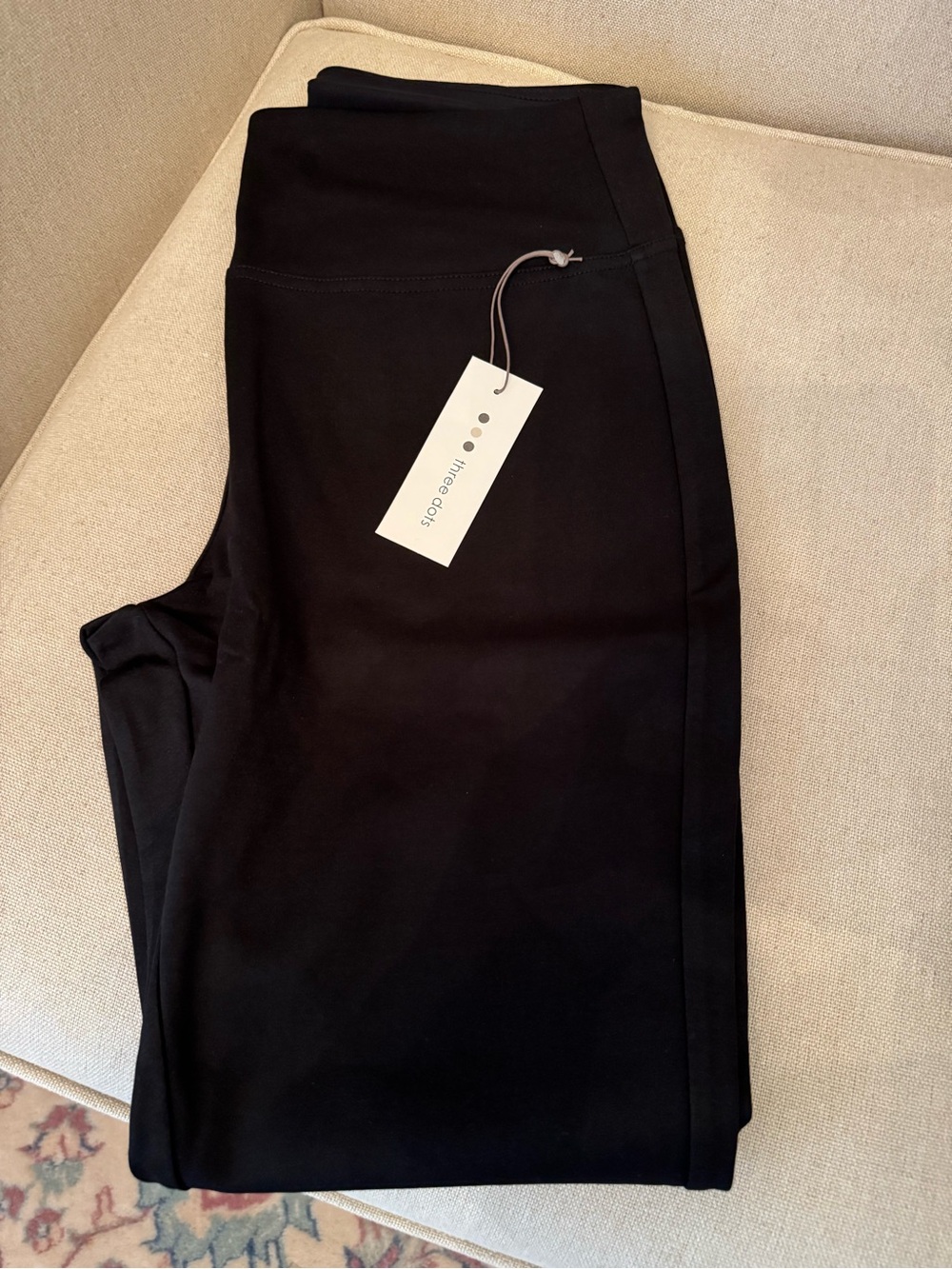 Three Dots Black Leggings